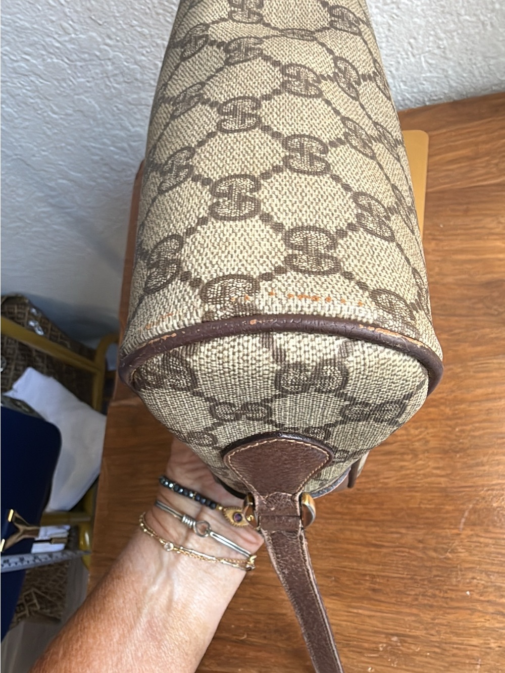 Vintage GUCCI 1980’s Accessory Collection GG Supreme Web Camera Bag. - Picture 10 of 16